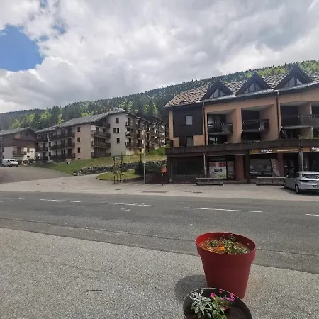 - Classe Meuble De Tourisme 2 Etoiles - Pied Des Pistes - Vue Montagne *